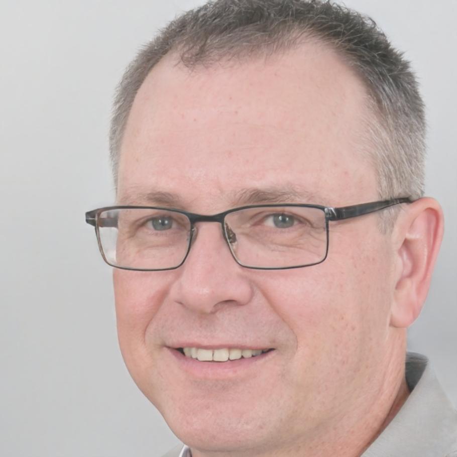 Portrait du Dr. Jean-Pierre Dubois, expert en pédagogie financière